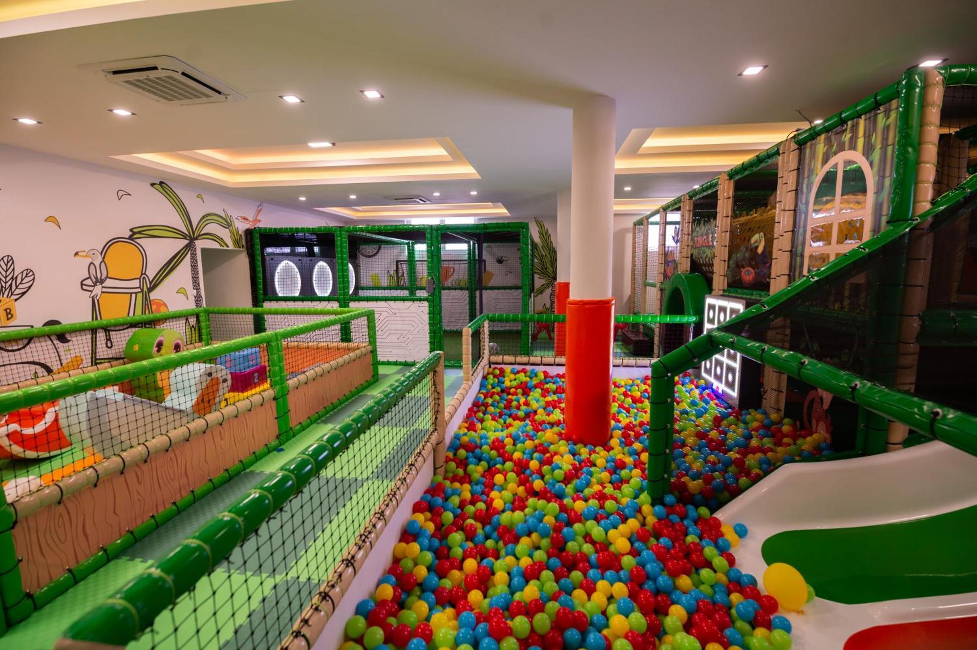 Hotel Nest Bijeljina Eksteriør billede